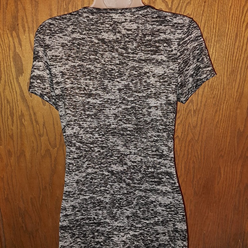 Bke Short Sleeve Black/Grey Glitter Tee size Medium - Picture 2 of 7